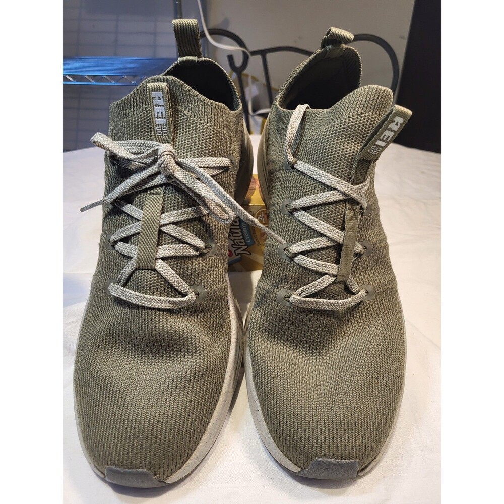 Rei Men's Lightweight Sneakers, 11, Khaki Color, Very Comfortable  Exc Cond
